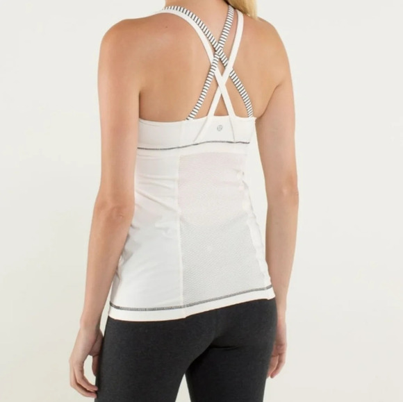 Lululemon Energy Tank in Hyper Stripe Angel Wing / Angel Wing. Est size 8 - Picture 10 of 15